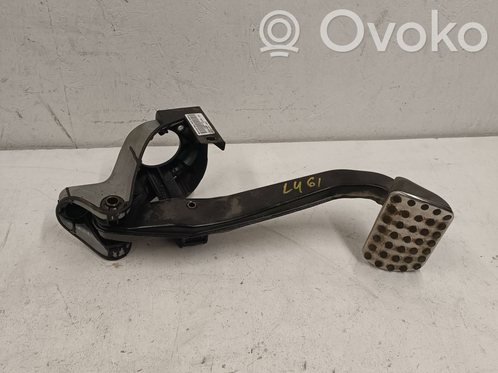 Mercedes-Benz GLK (X204) Brake pedal 