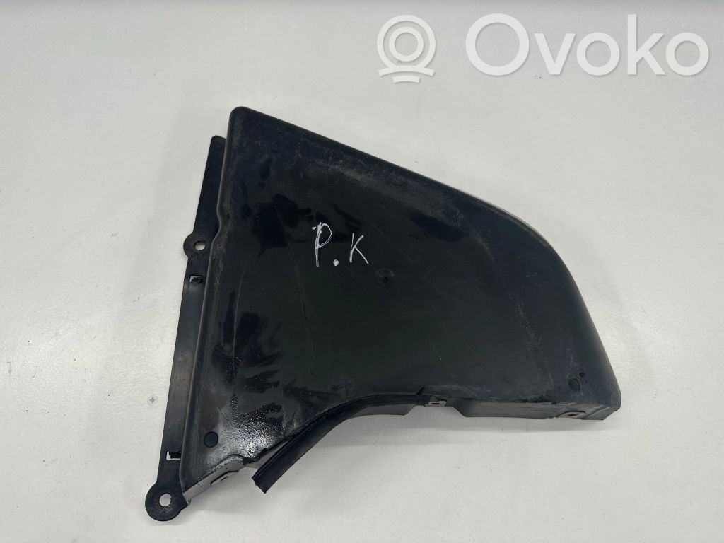 BMW 5 E60 E61 Apakšējā bampera daļa (lūpa) 