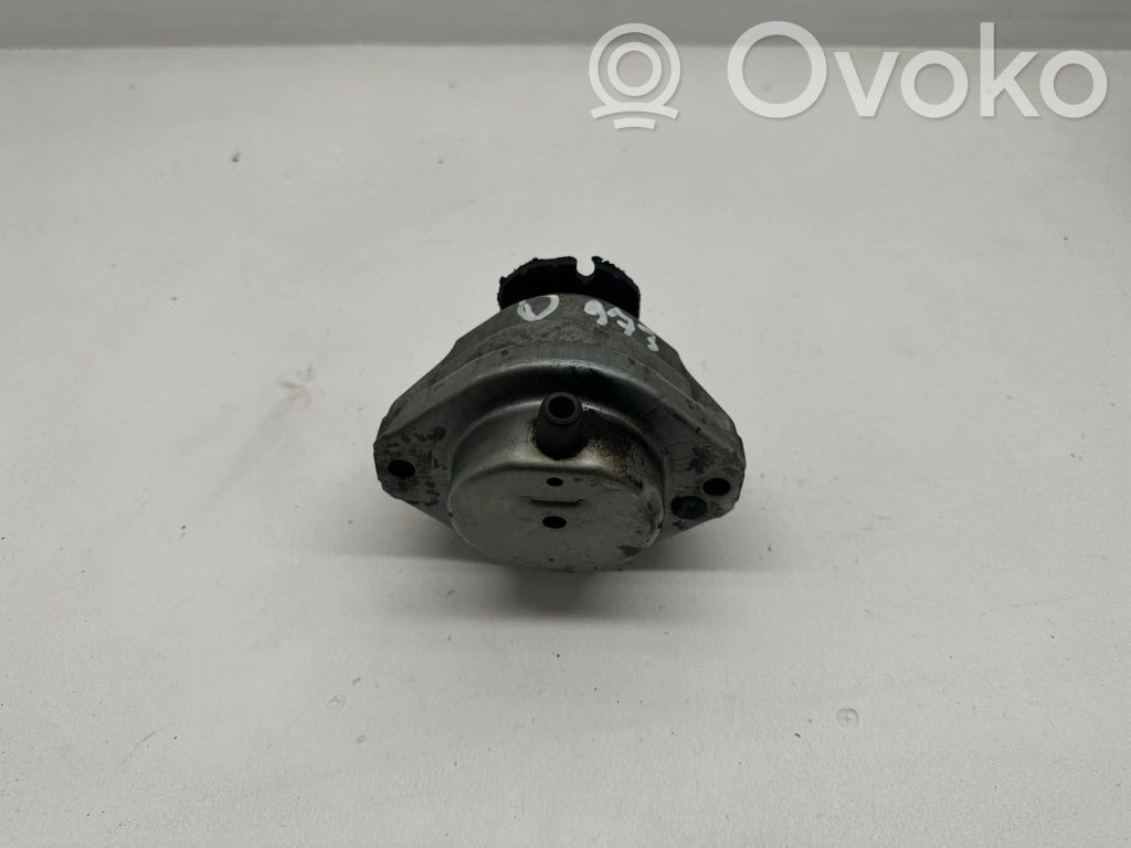 BMW 5 E60 E61 Dzinēja spilvens 