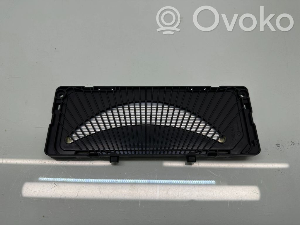 BMW 3 E90 E91 Garsiakalbis lubose 