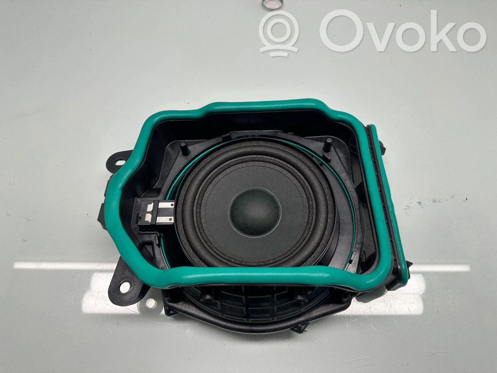BMW 5 G30 G31 G38 Głośnik niskotonowy 
