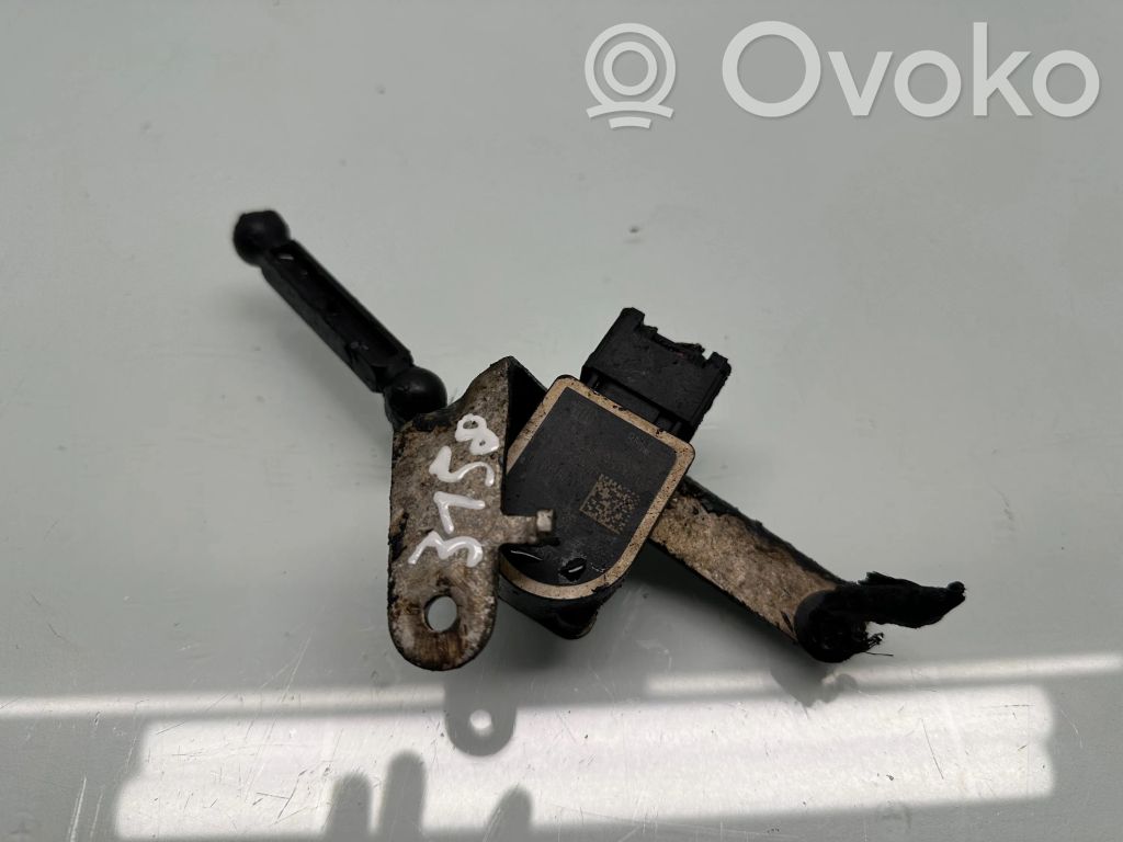 BMW 5 G30 G31 G38 Sensor de nivel del faro delantero/principal 