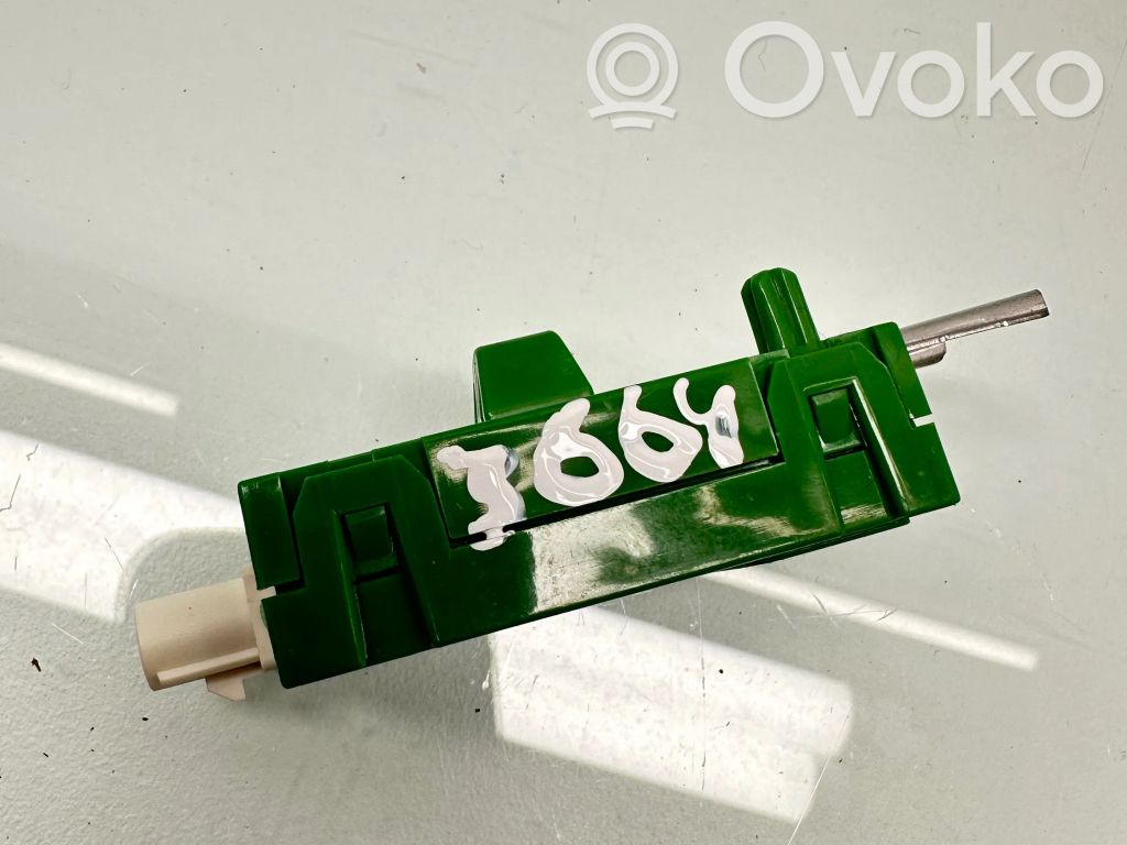 Volvo XC60 Antenos stiprintuvas 