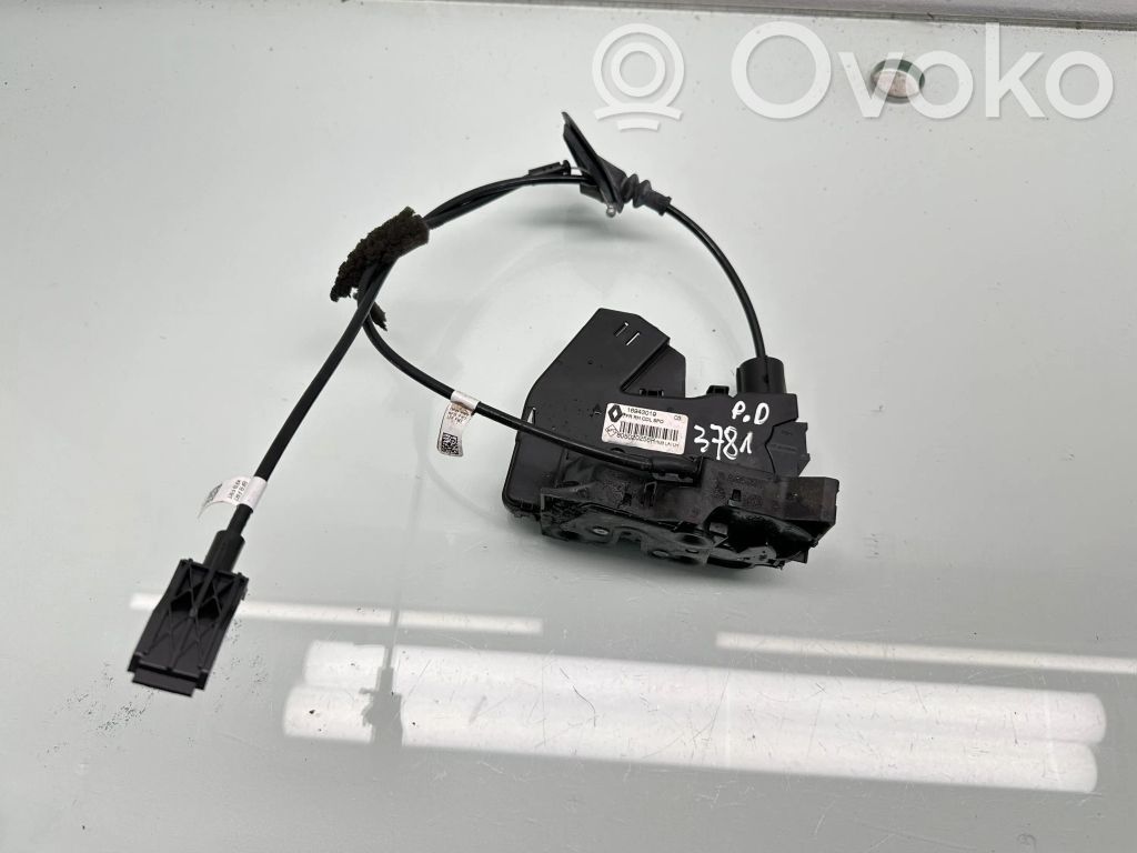Renault Megane IV Priekšpusē slēdzene 