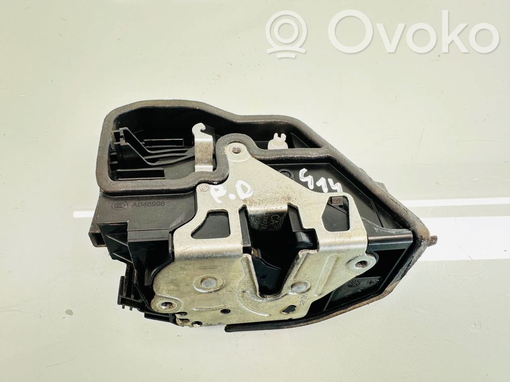 BMW 5 E60 E61 Priekinė durų spyna 