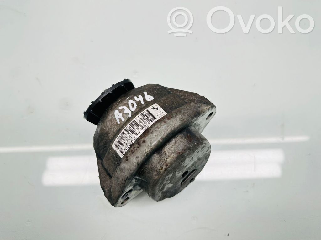 BMW 5 E60 E61 Engine mount bracket 