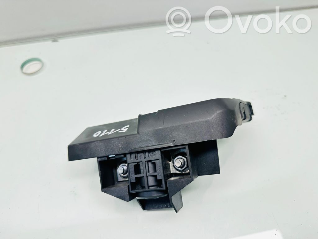 Audi A4 S4 B8 8K Battery relay fuse 