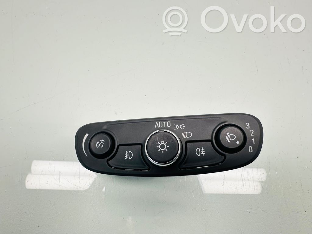 Interruptor de luz   39121795,02057D,F5A012D