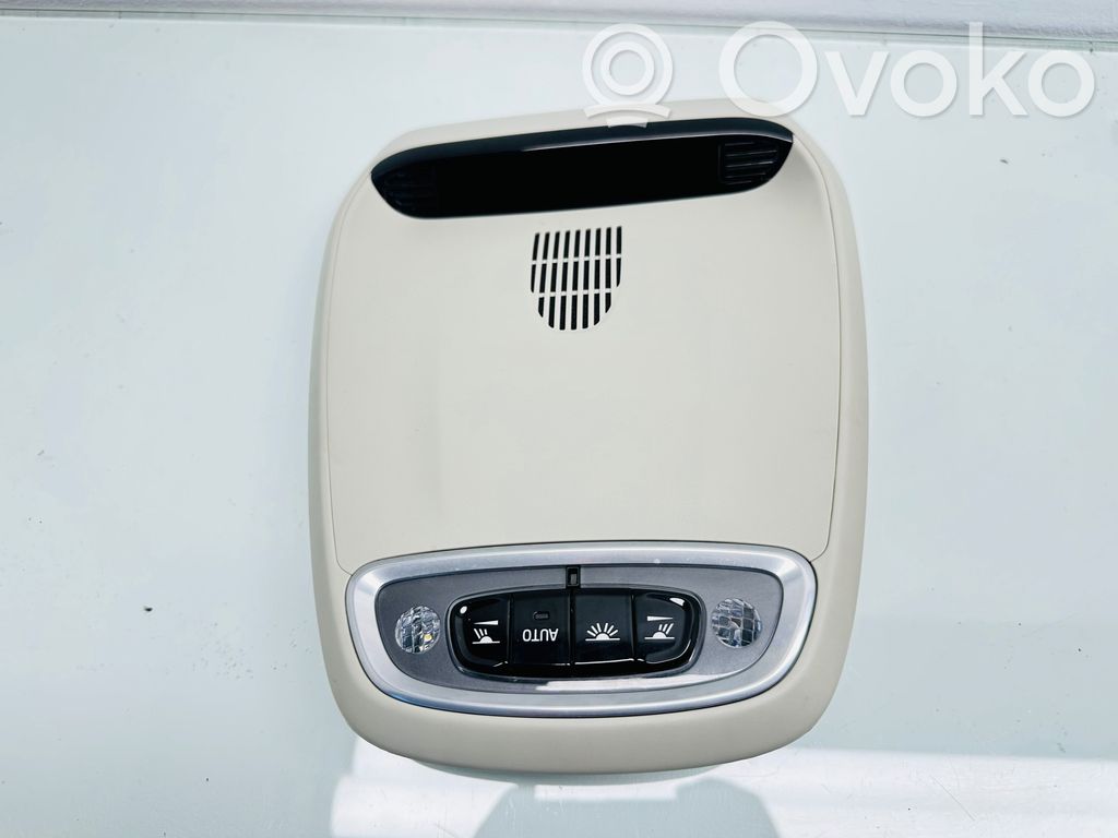 Volvo S90, V90 Etuistuimen valo 