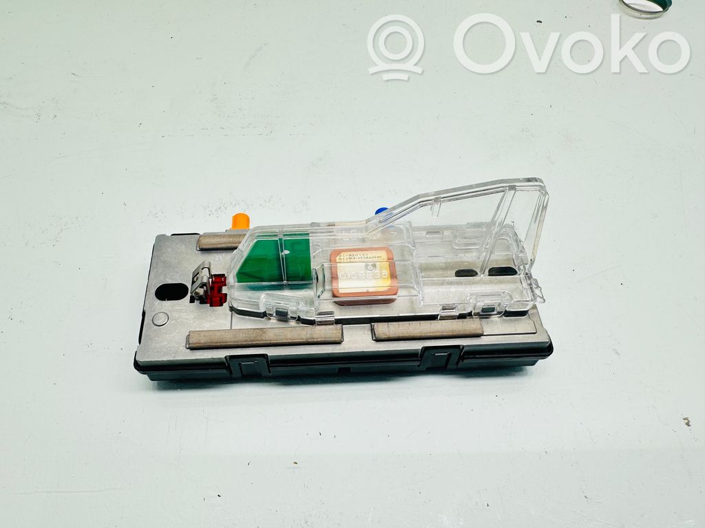 Volvo S90, V90 GPS-pystyantenni 
