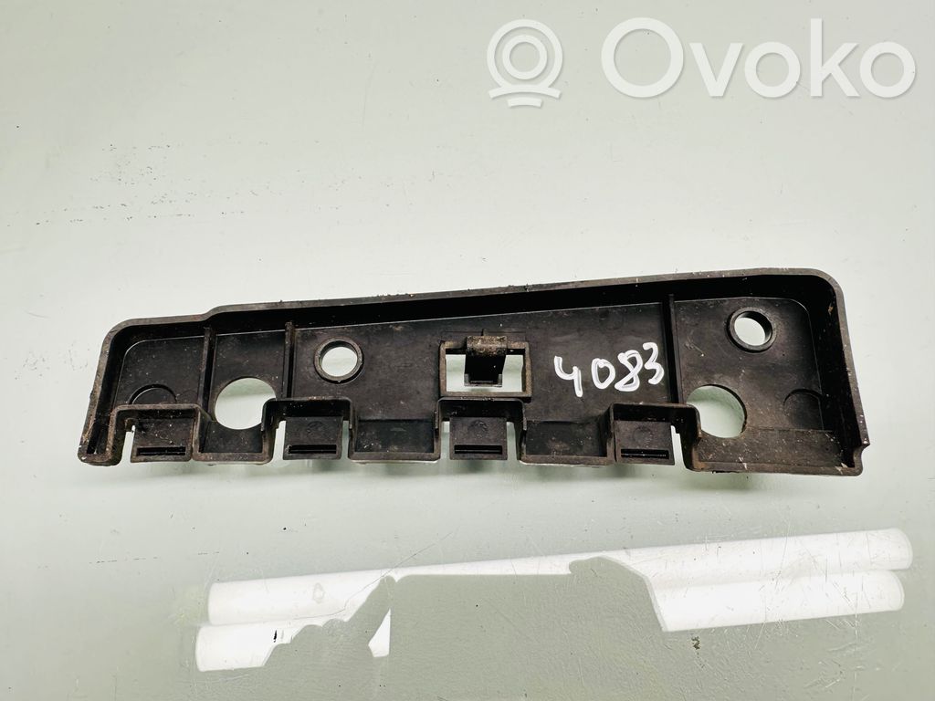 Volvo V60 Uchwyt / Mocowanie błotnika przedniego 