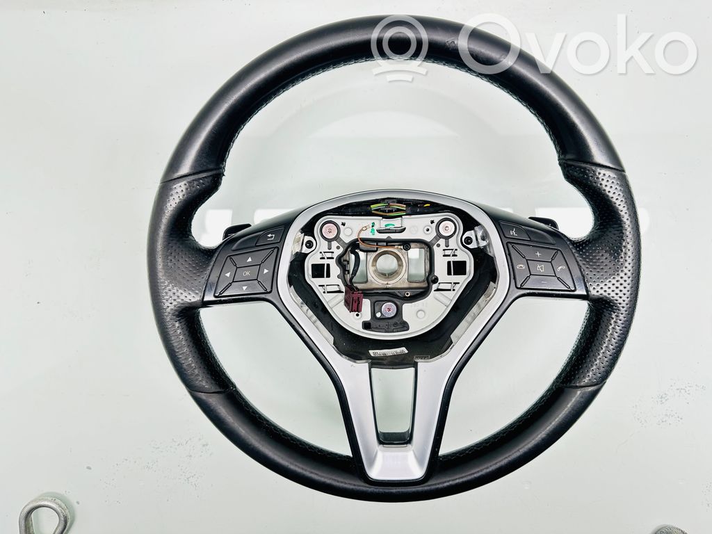 Mercedes-Benz CLS C218 X218 Ohjauspyörä 