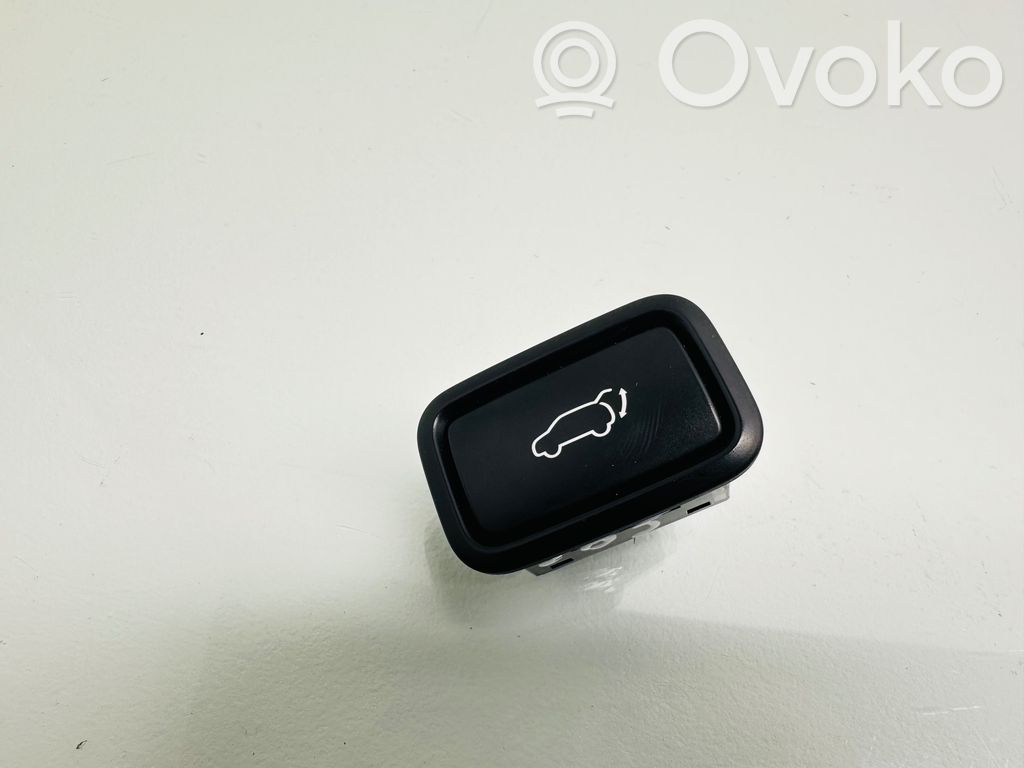 KIA Optima Tailgate/boot open switch button 