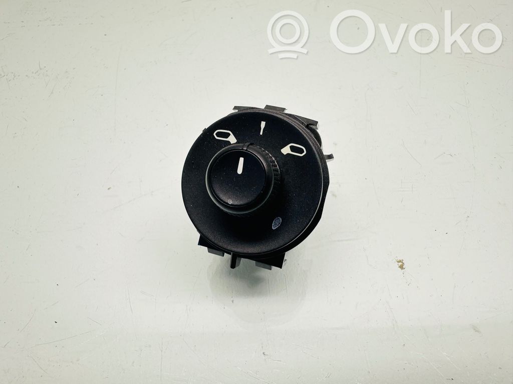 Citroen C3 Wing mirror switch 