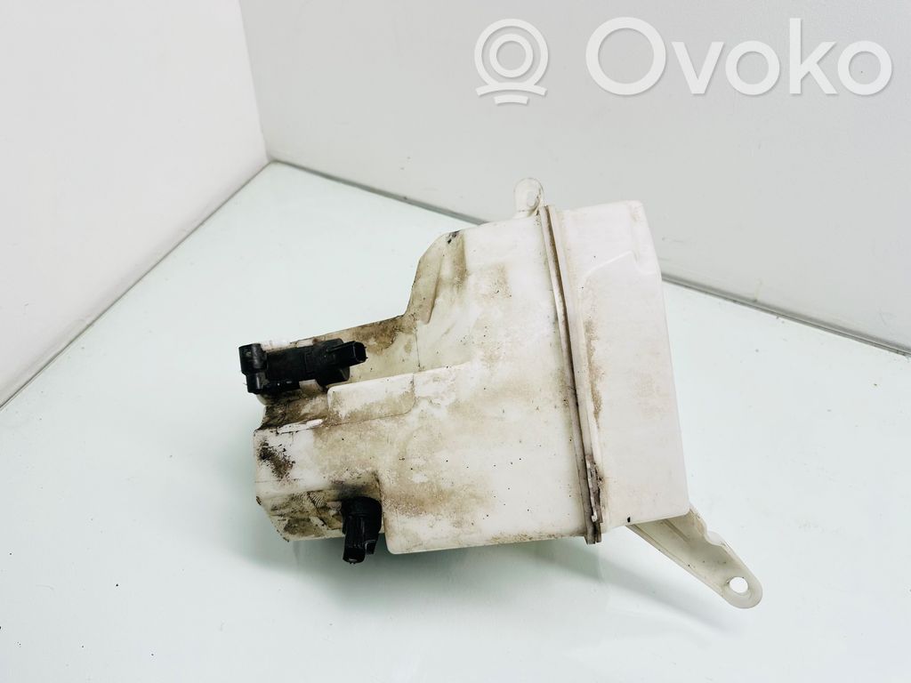 Volvo V70 Langų skysčio bakelis 