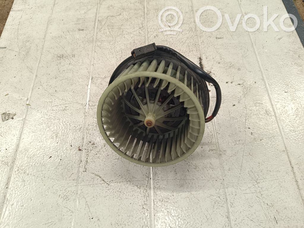 Mazā radiatora ventilators   893819021