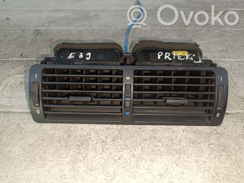BMW 5 E39 Centrinės oro grotelės 