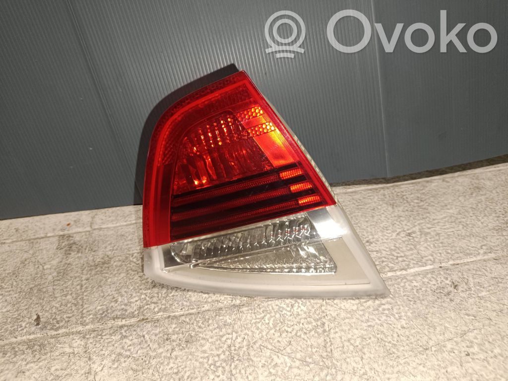 Tailgate rear/tail lights   6937459