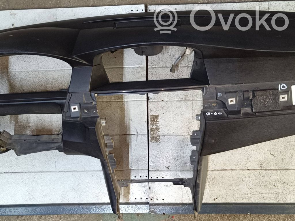 BMW 5 E60 E61 Panelė 