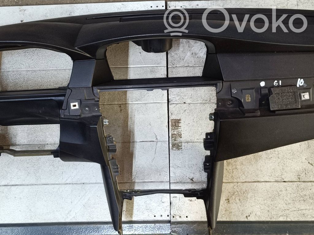 BMW 5 E60 E61 Panelė 
