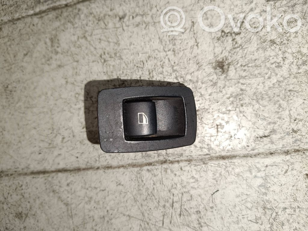 BMW 1 E81 E87 Electric window control switch 