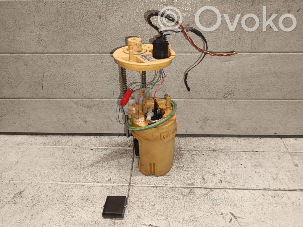BMW X5 E70 Bomba interna de combustible 