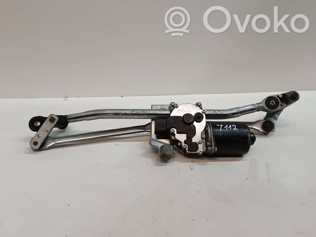 BMW 1 E81 E87 Front wiper linkage and motor 