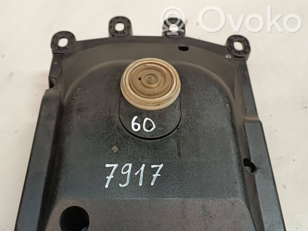 BMW 5 E60 E61 Žemo dažnio garsiakalbis 