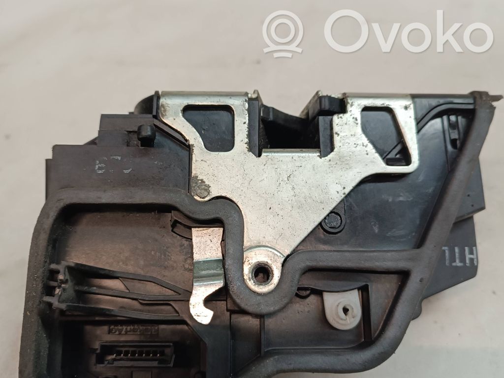 Rear door lock   8261