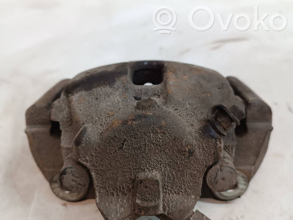 Front brake caliper   8360