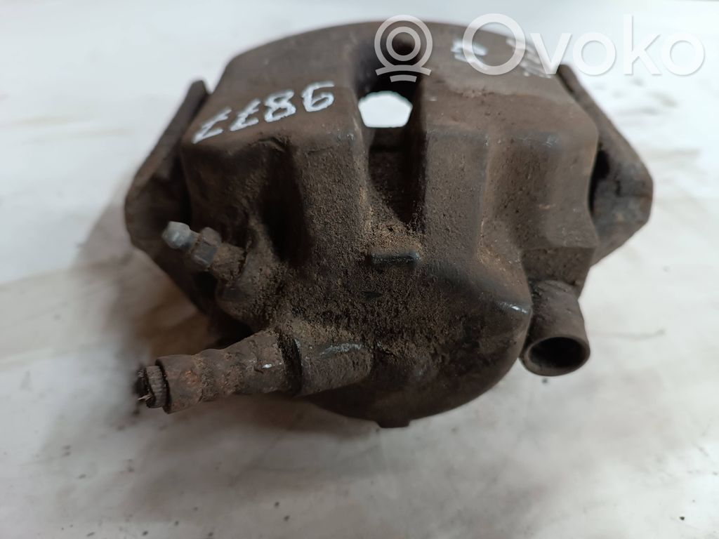Front brake caliper   9877,74602212