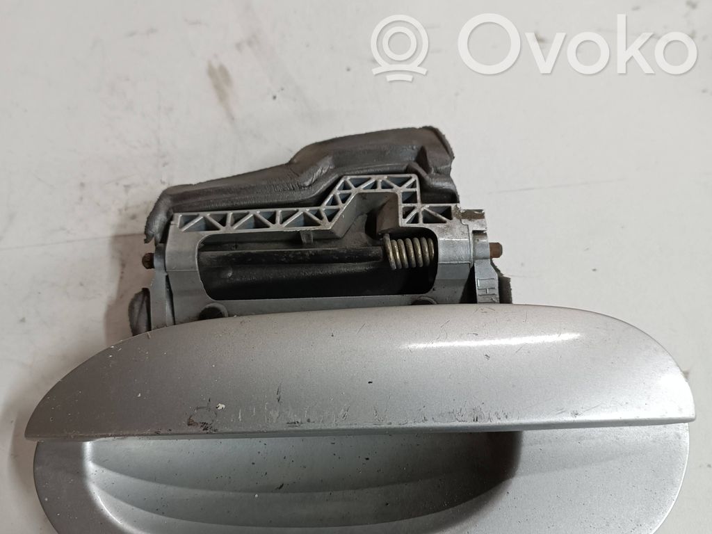 BMW 5 E39 Poignée extérieure de porte arrière 