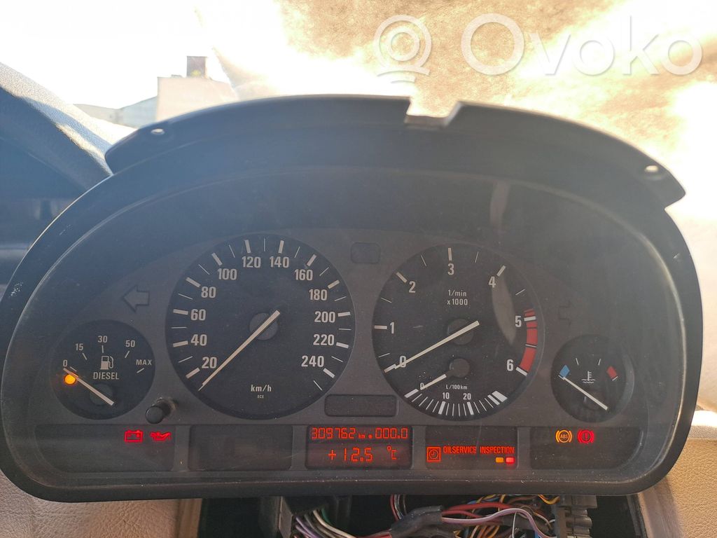 BMW 5 E39 Speedometer (instrument cluster) 