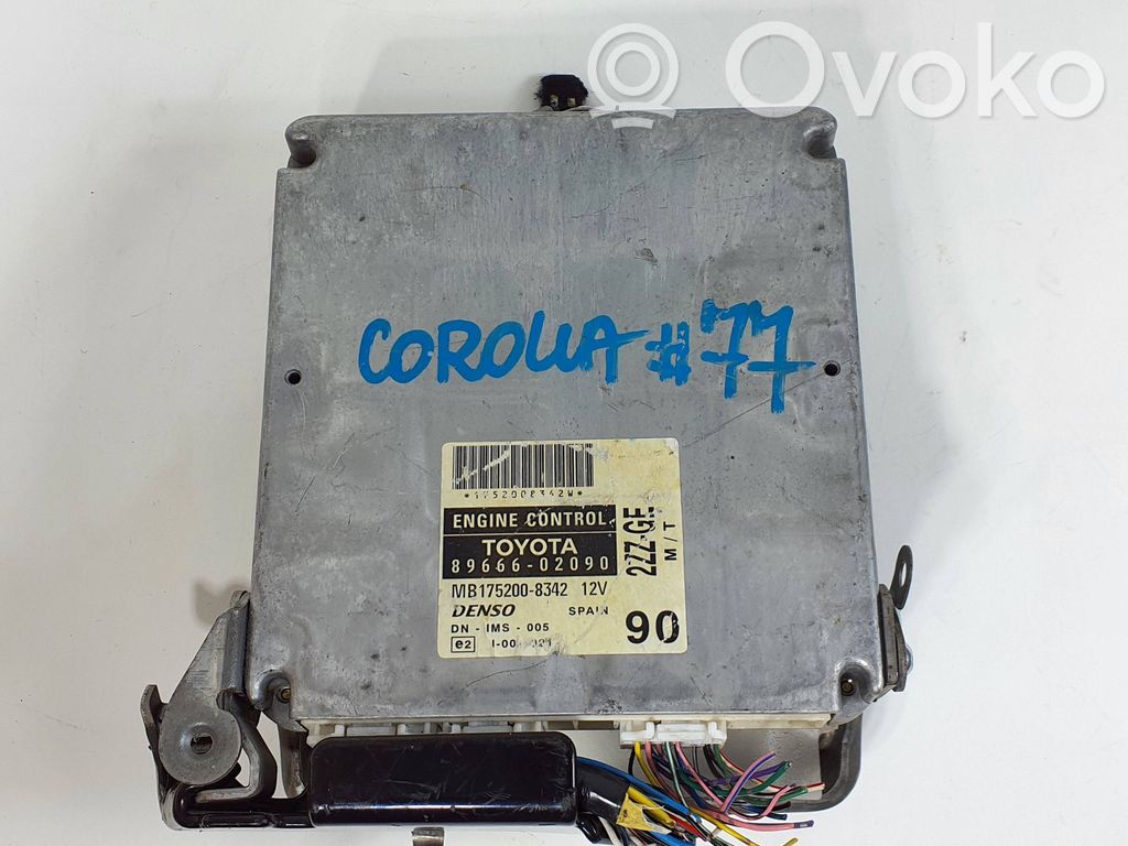 Toyota Corolla E120 E130 Unidad de control/módulo del motor 