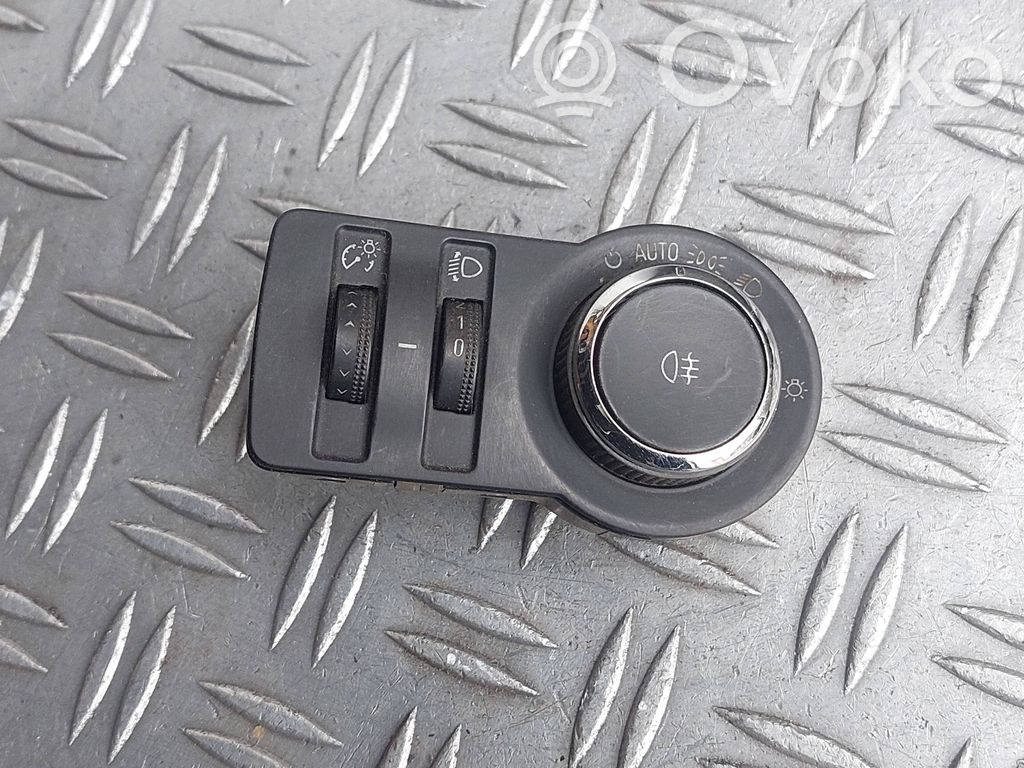 Opel Insignia A Light switch 