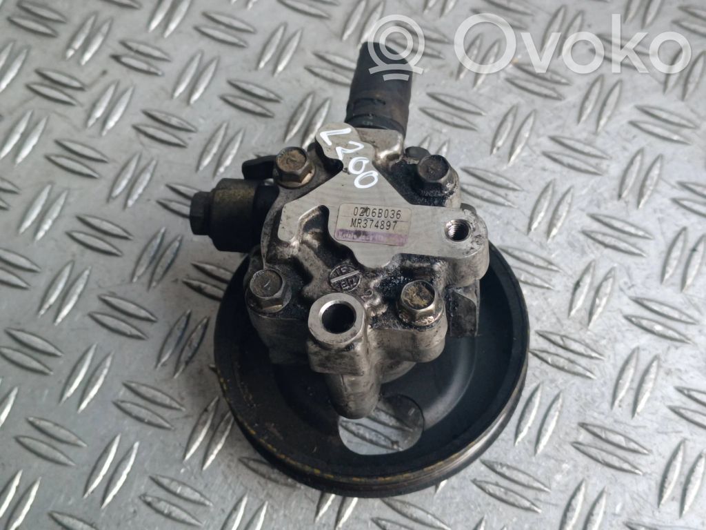 Mitsubishi L200 Power steering pump 