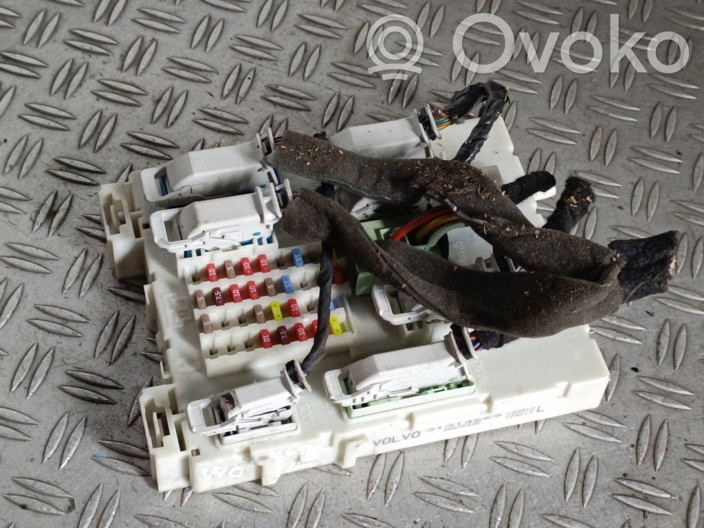 Volvo V40 Saugiklių blokas 