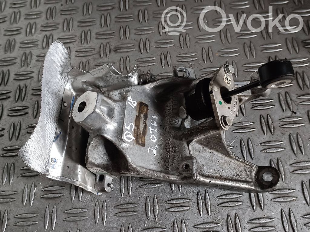 Audi Q5 SQ5 FY Engine mounting bracket 
