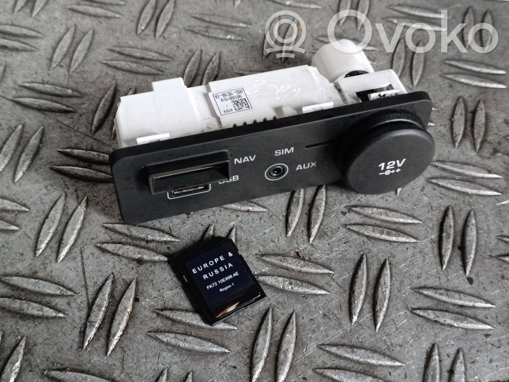 Jaguar F-Pace USB socket connector 