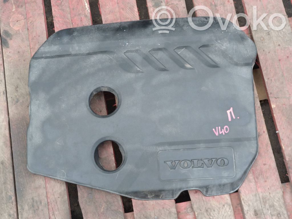 Volvo V40 Dzinēja pārsegs (dekoratīva apdare) 