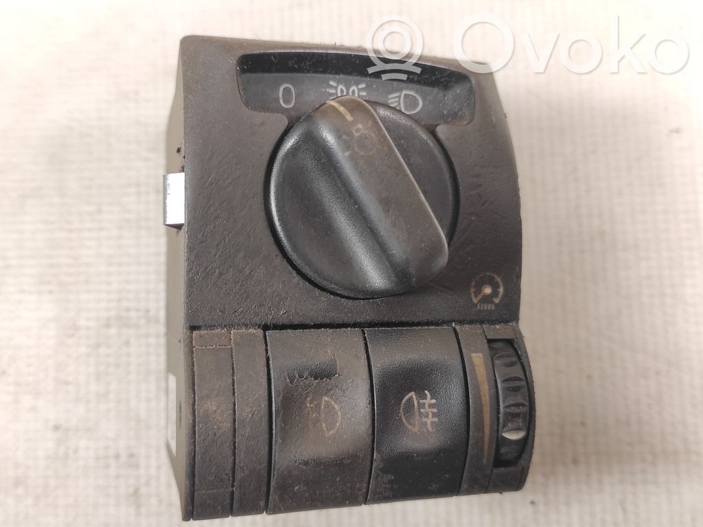 Opel Omega B2 Light switch 