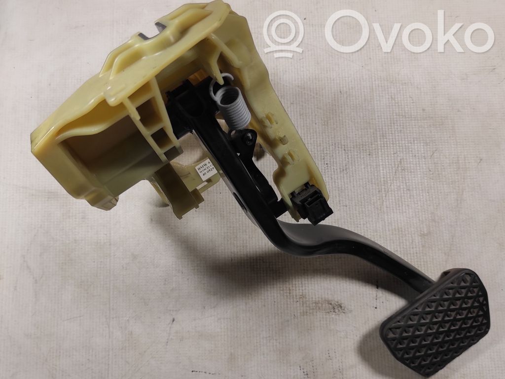 Brake pedal   6759950,6759947,675994707