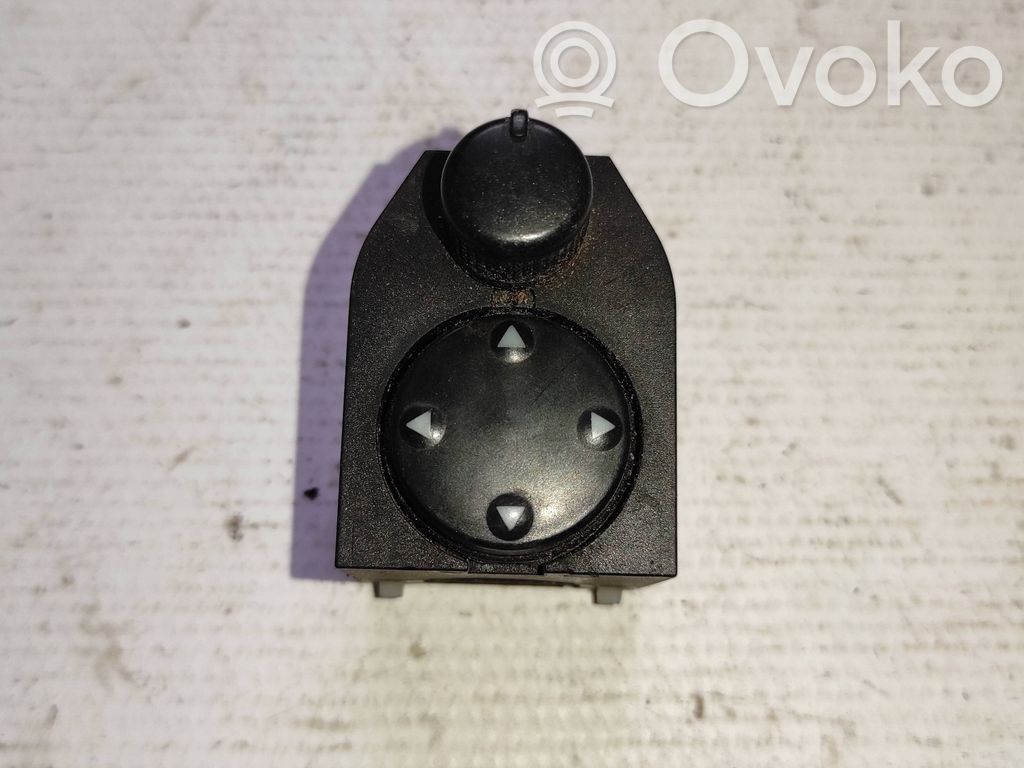 Audi A8 S8 D2 4D Wing mirror switch 