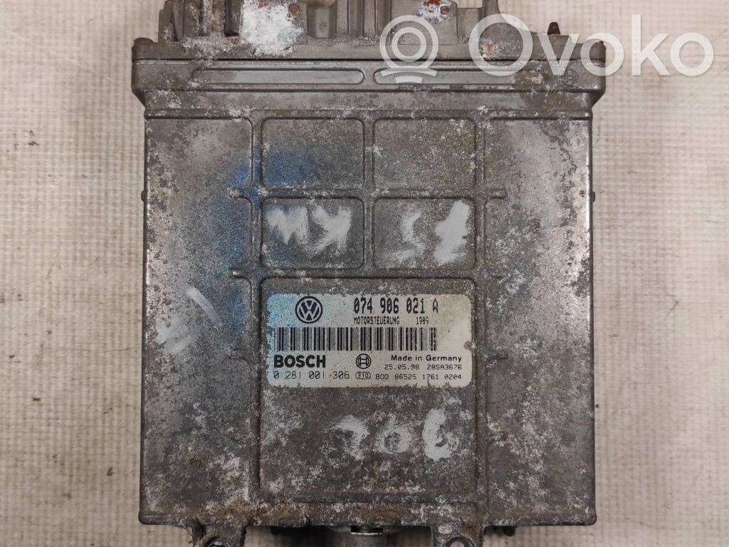 Volkswagen Transporter - Caravelle T4 Sterownik / Moduł ECU 