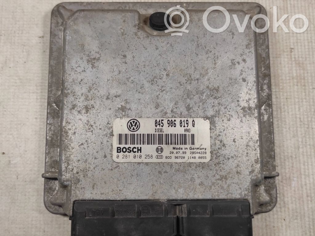 Engine control unit/module   045906019Q,28SA4228,0281010258