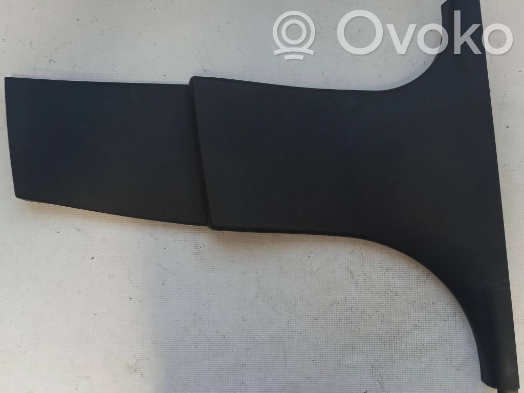 (B) pillar trim (bottom)   7027090,528506110