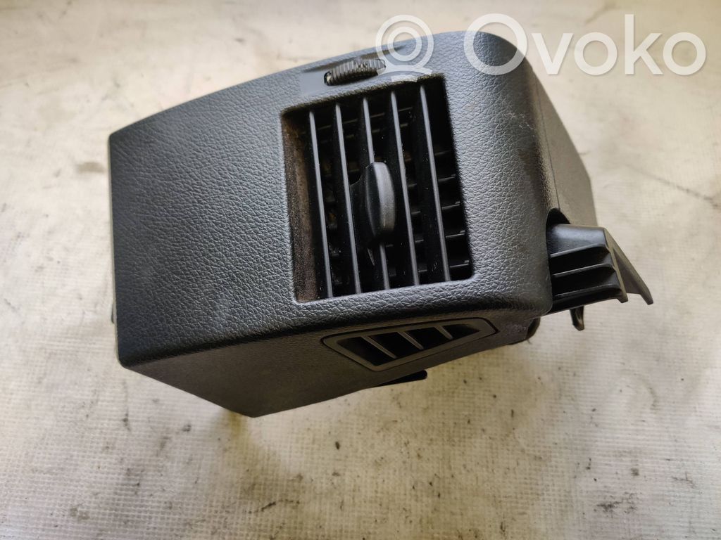 Volkswagen Crafter Boczna kratka nawiewu deski rozdzielczej 