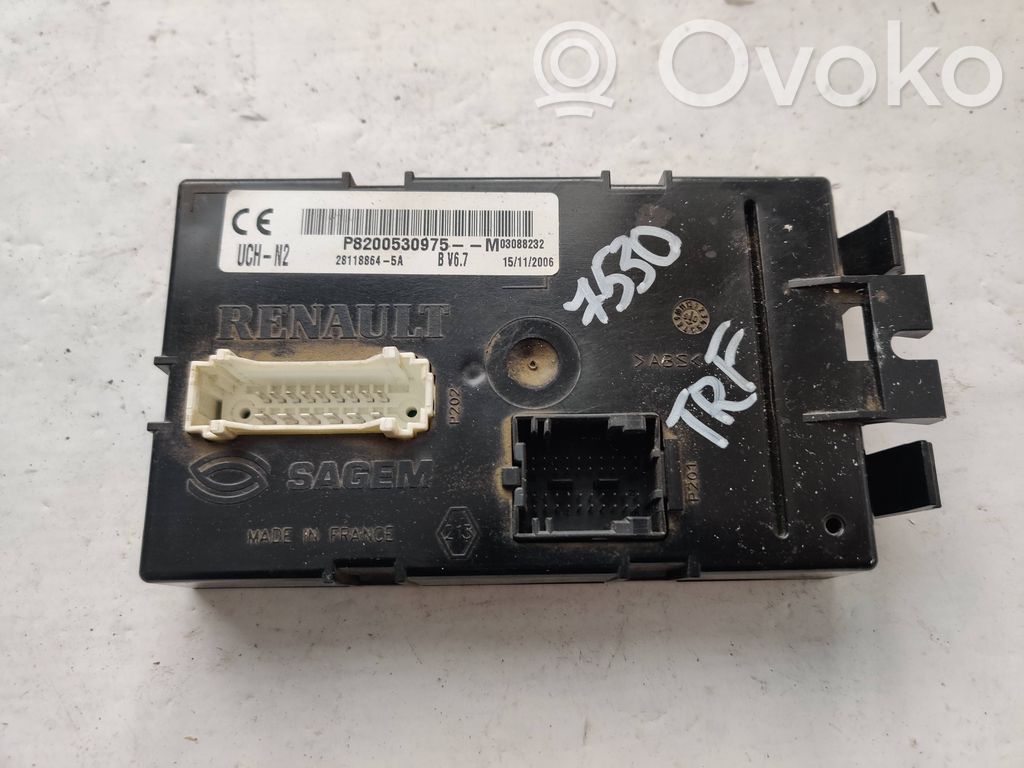 Renault Trafic II (X83) Module confort 