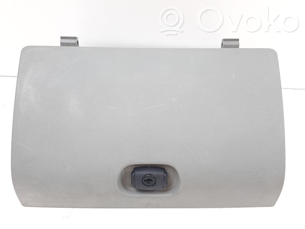 Handschuhfach   8200189021