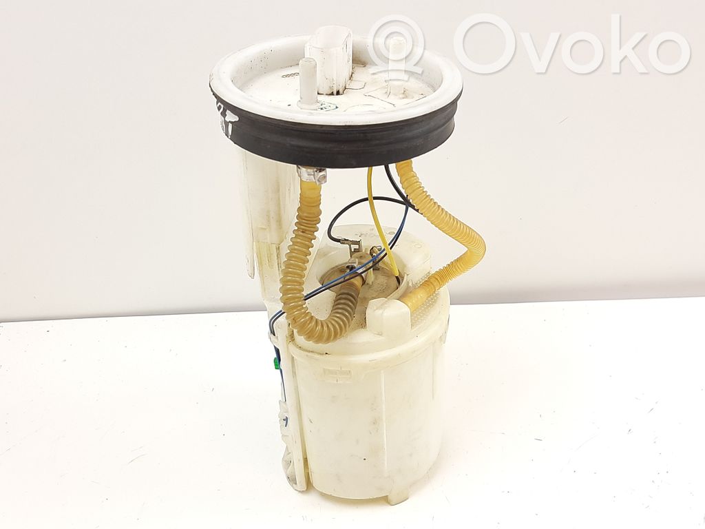 Audi A6 S6 C5 4B Bomba interna de combustible 